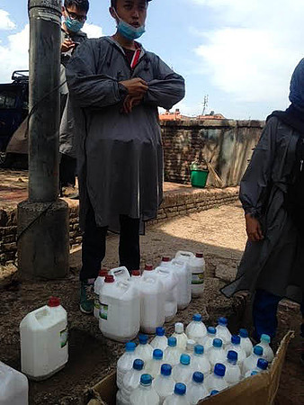 Aid in Nepal after the Earthquake 1