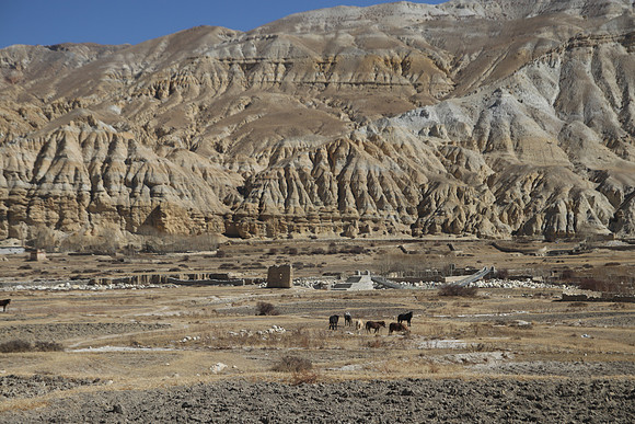Chhoser caves Upper Mustang 2