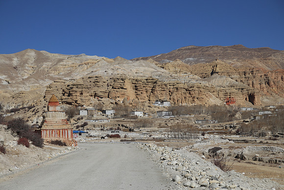 Chhoser caves Upper Mustang 4