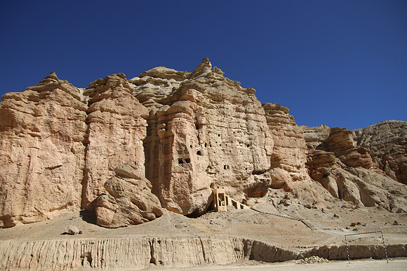 Chhoser caves Upper Mustang 8