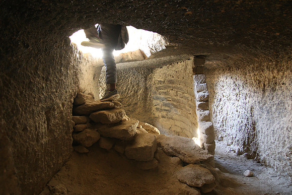 Chhoser caves Upper Mustang 11