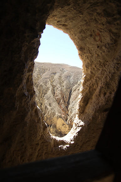 Chhoser caves Upper Mustang 12