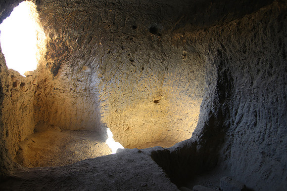 Chhoser caves Upper Mustang 13