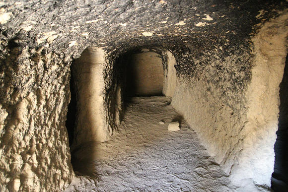 Chhoser caves Upper Mustang 16