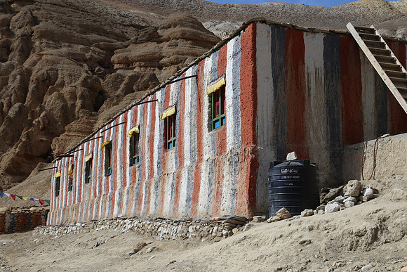 Chhoser caves Upper Mustang 24