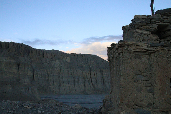 Tange to Chhuksang - Upper Mustang Trek 1