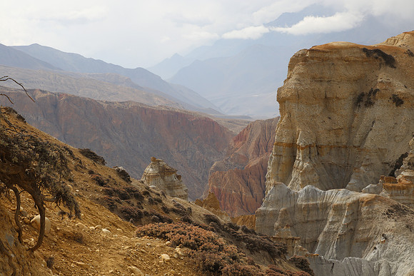 Tange to Chhuksang - Upper Mustang Trek 21
