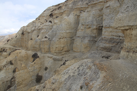 Tange to Chhuksang - Upper Mustang Trek 30