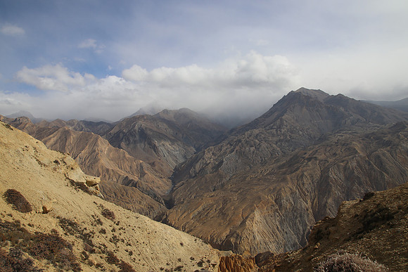 Tange to Chhuksang - Upper Mustang Trek 34