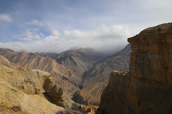 Tange to Chhuksang - Upper Mustang Trek 35