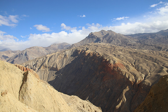 Tange to Chhuksang - Upper Mustang Trek 41