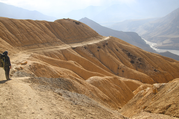Tange to Chhuksang - Upper Mustang Trek 43