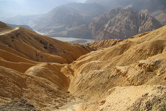 Tange to Chhuksang - Upper Mustang Trek 44