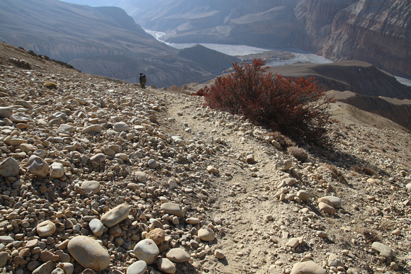 Tange to Chhuksang - Upper Mustang Trek 46