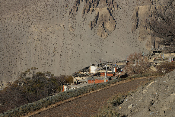 Tange to Chhuksang - Upper Mustang Trek 58