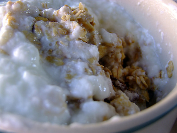 Muesli and curd