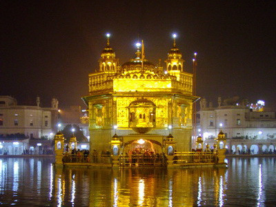 Golden Temple at Night - India_resize