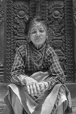 Old lady in Bhaktapur